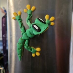 Green and Yellow Gecko Reptile Magnet